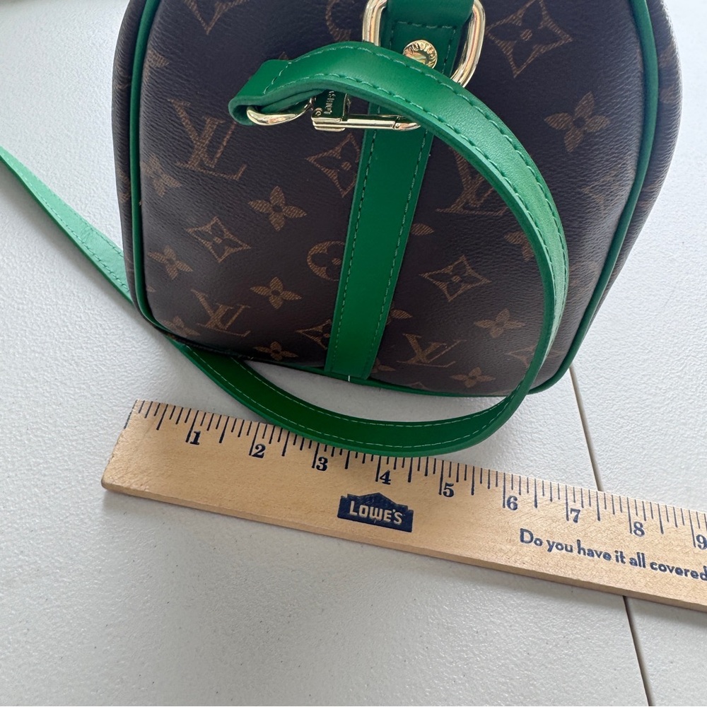 Brown and green bag - Picture 5 of 13